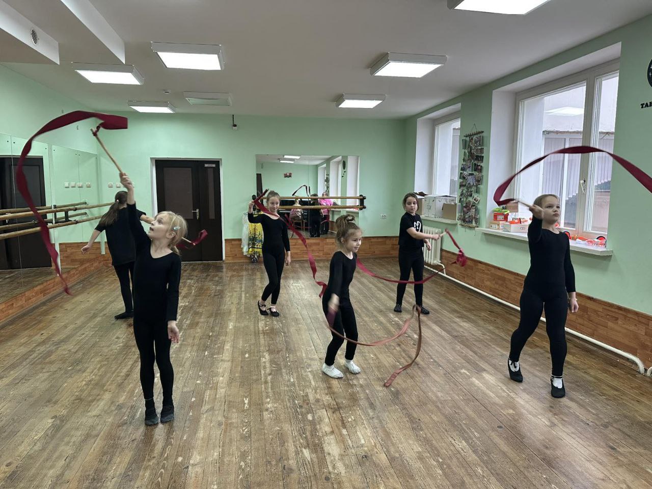 Праздник пластики и акробатических движений