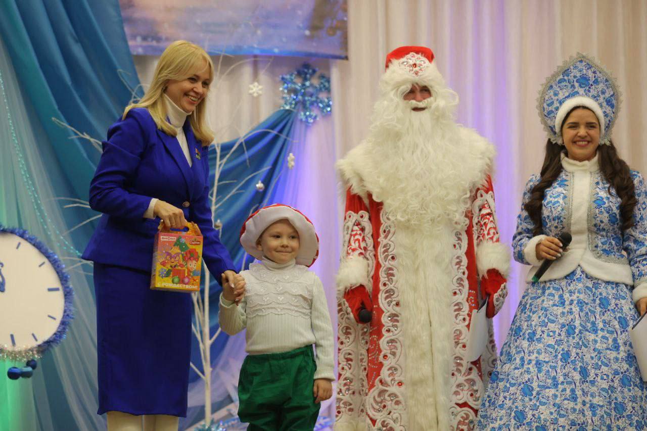 Новый год в каждый дом — эстафета добрых дел