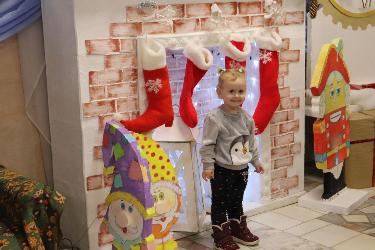 Продолжаются показы новогоднего представления «Новогодняя лаборатория Деда Мороза»