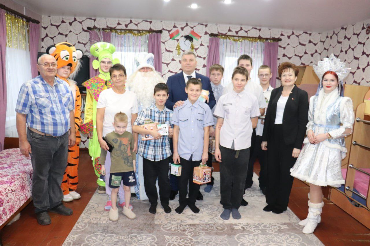 Благотворительная акция «Новый год в каждый дом»