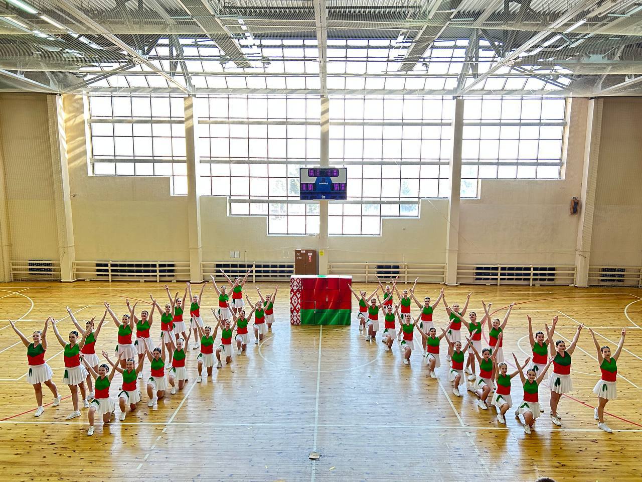 Финал конкурса «Сэрцам адданыя роднай зямлі»: зрелище и талант